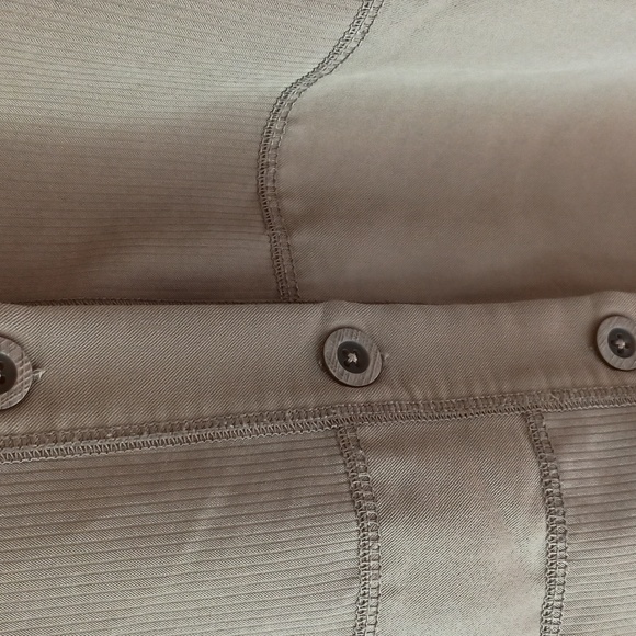 Tan texture-blocked button down top, XL - Picture 3 of 4